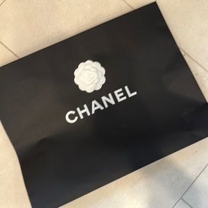 Shopping Bag from Chanel with White Flower